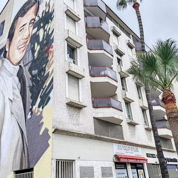 Cannes hyper centre 3 pièces rénové terrasse, ascenseur, Marché Gambetta