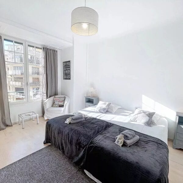 Apartment Cannes – Near city center, superb 3 bedrooms, 3 bathrooms, air conditioning, elevator