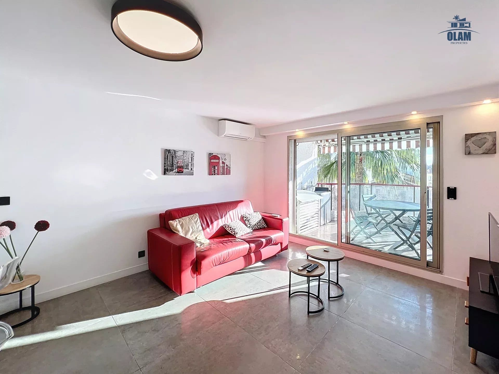 Cannes hyper center 2 bedrooms renovated with terrace, elevator, Marché Gambetta