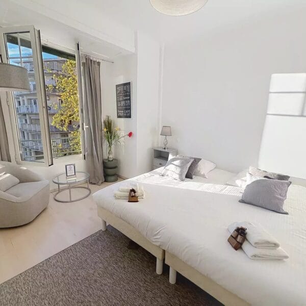 Apartment Cannes – Near city center, superb 3 bedrooms, 3 bathrooms, air conditioning, elevator