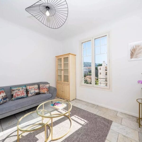 Appartement Cannes – Proche centre, superbe 3 chambres, 3 SDB, clim, ascenseur