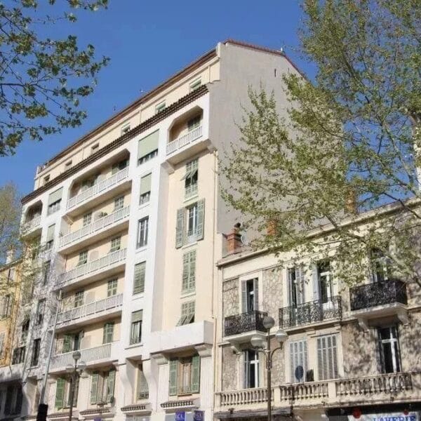 Appartement Cannes – Proche centre, superbe 3 chambres, 3 SDB, clim, ascenseur