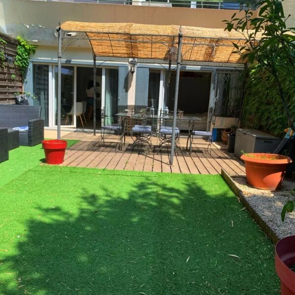 RDJ Cannes Tassigny : 3P traversant, expo sud, jardin de 90 M2