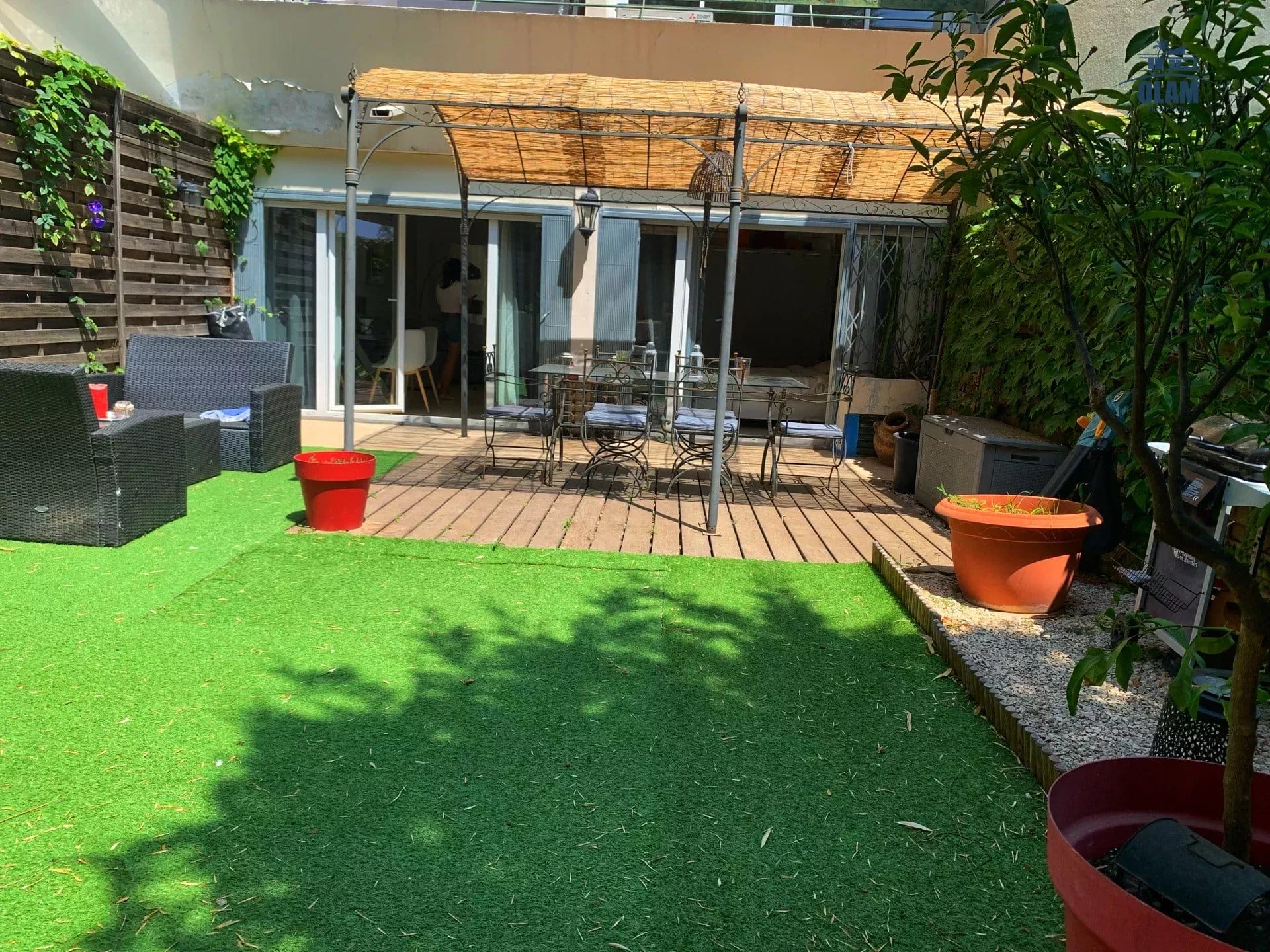 RDJ Cannes Tassigny : 3P traversant, expo sud, jardin de 90 M2