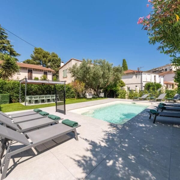 Cannes maison de ville piscine 4 chambre studio indépendant piscine sauna salle de jeux solarium