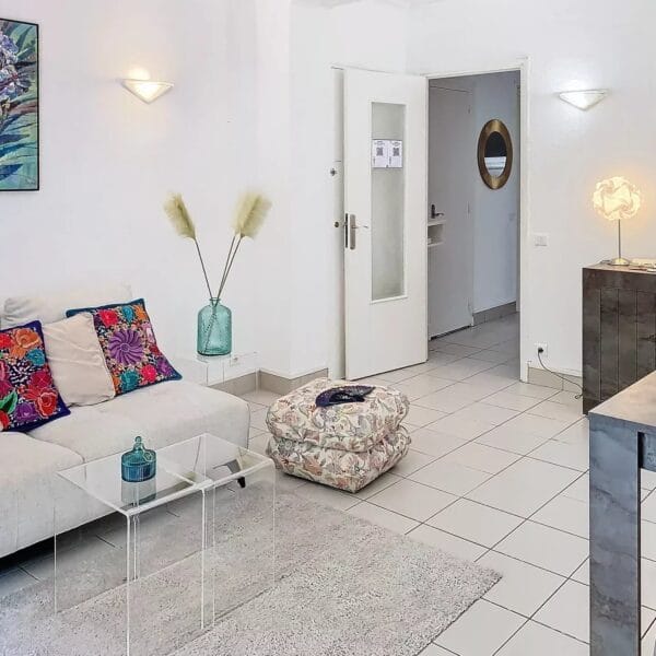 Cannes Basse Californie Apartment:  bright 2 bedrooms, 61 sqm, Croisette 5 mins walk