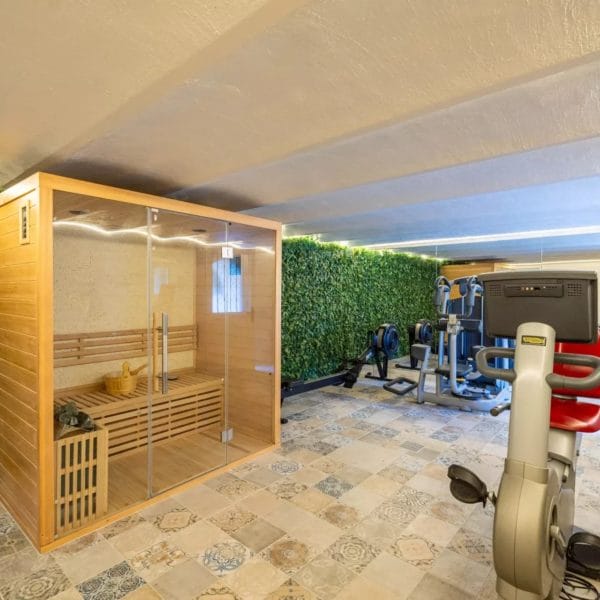 Maison de ville Cannes : Piscine, 4 chambres, studio indépendant, piscine, sauna, salle de jeux, solarium