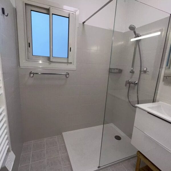 Cannes Basse Californie Apartment:  bright 2 bedrooms, 61 sqm, Croisette 5 mins walk