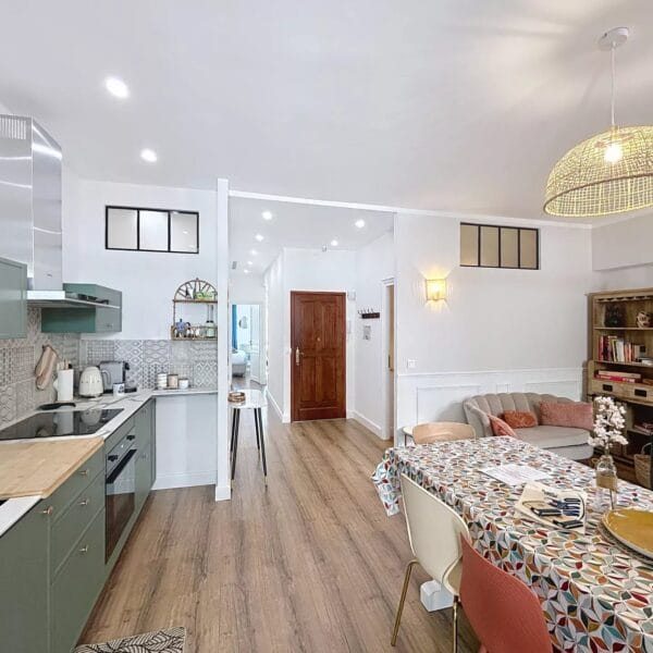 Cannes: charming apartment with one-of-a kind hidden garden located in the city center