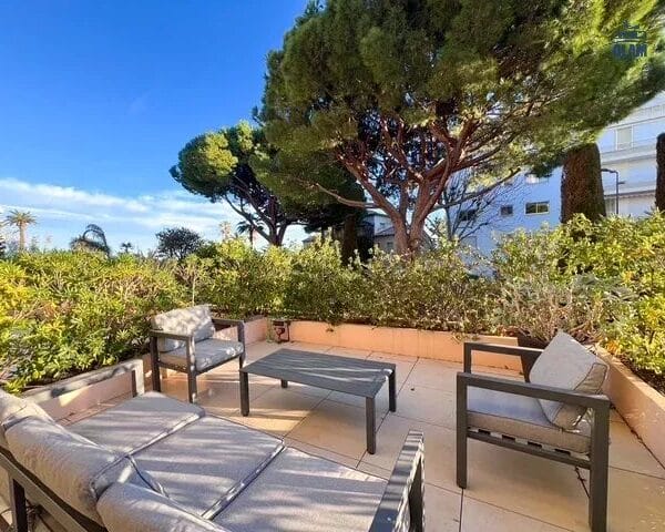Cannes : appartement 3 chambres calme avec parking