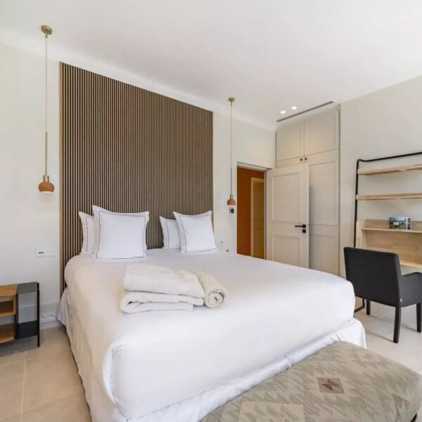 Cannes Basse Californie : Villa de Prestige 300 m2, Piscine, Salle de Cinéma