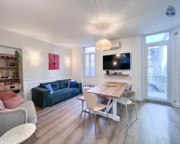 Cannes: charming apartment with one-of-a kind hidden garden located in the city center