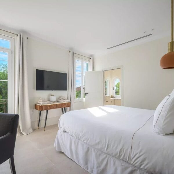 Cannes Basse Californie : Premium Villa 300 sqm with Swimming Pool and Cinema Room