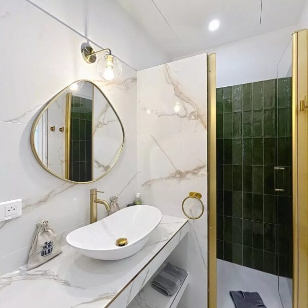 Cannes : charmant appartement, incroyable jardin situé dans le centre ville