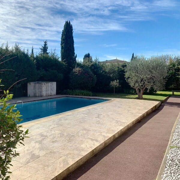 Villa Mougins: plain-pied moderne, style californien, 163 m2 piscine