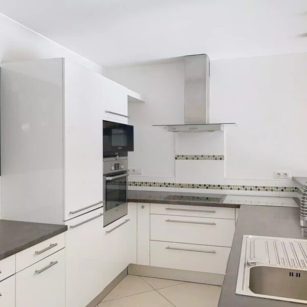 Villa Mougins: plain-pied moderne, style californien, 163 m2 piscine