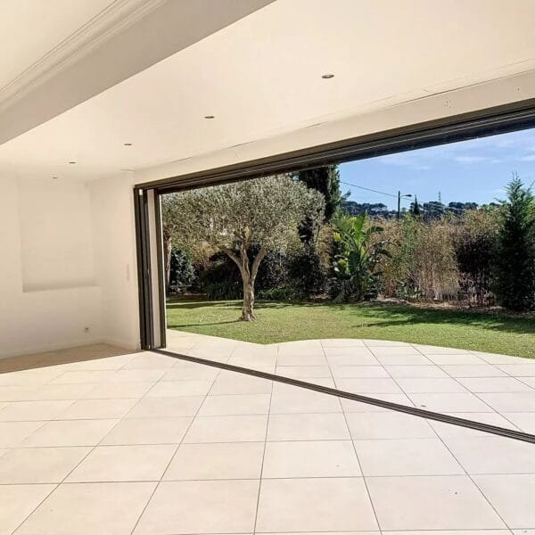 Villa Mougins: plain-pied moderne, style californien, 163 m2 piscine