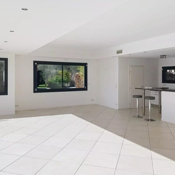 Villa Mougins: plain-pied moderne, style californien, 163 m2 piscine
