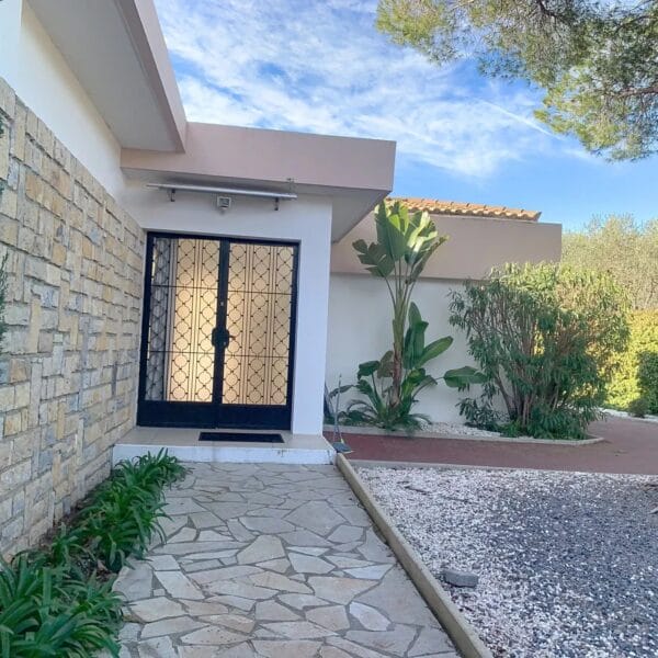Villa Mougins: plain-pied moderne, style californien, 163 m2 piscine