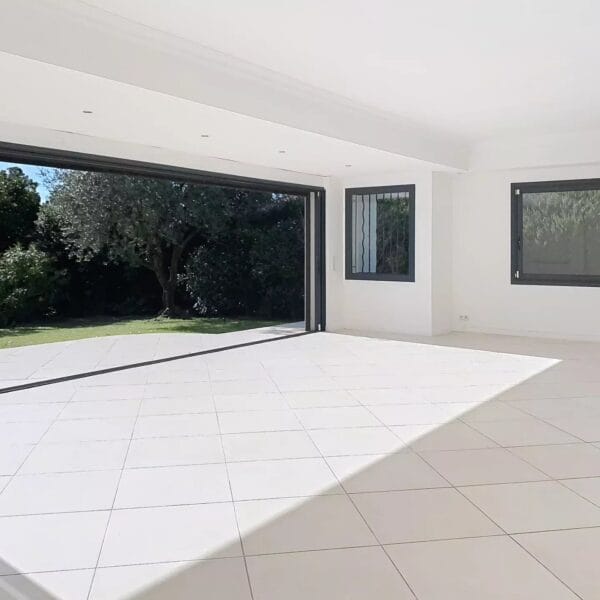 Villa Mougins: plain-pied moderne, style californien, 163 m2 piscine
