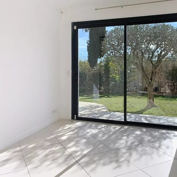 Villa Mougins: plain-pied moderne, style californien, 163 m2 piscine