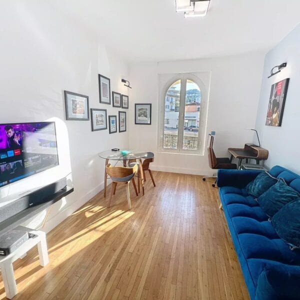 Cannes : 50 nuances de bleu – Appartement Moderne 2 pièces en centre ville