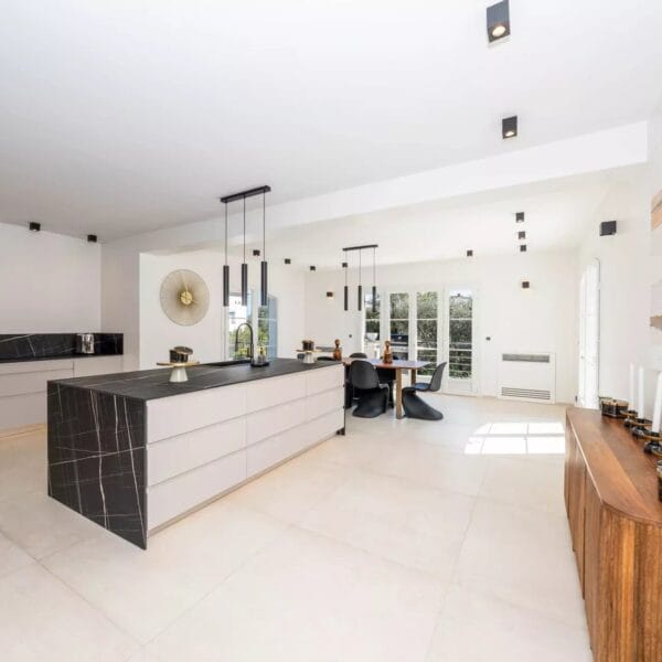 Villa d’exception à Cannes – Luxe, nature & élégance – Croisette à 15 mn