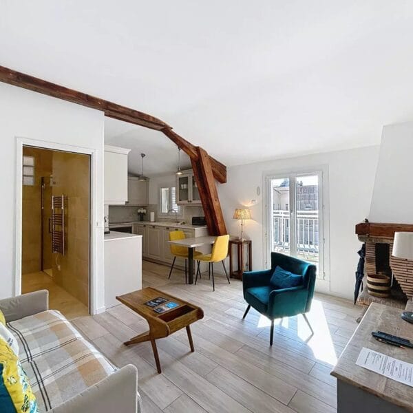 Cannes: Exceptional Wide duplex 5 BR Apartment 1 minute from the Palais + terraces