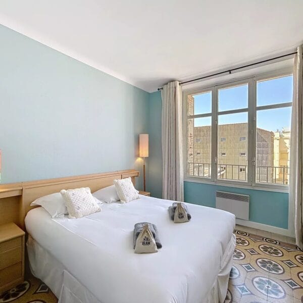 Cannes: Exceptional Wide duplex 5 BR Apartment 1 minute from the Palais + terraces