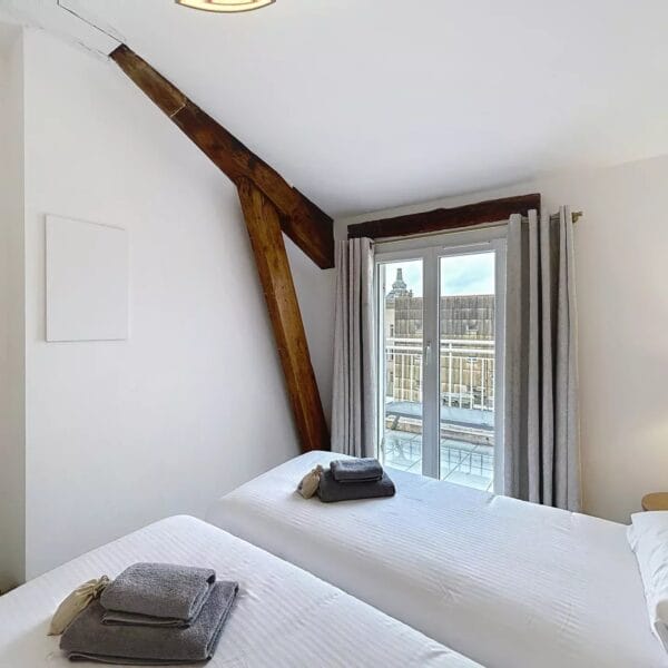 Cannes: Exceptional Wide duplex 5 BR Apartment 1 minute from the Palais + terraces
