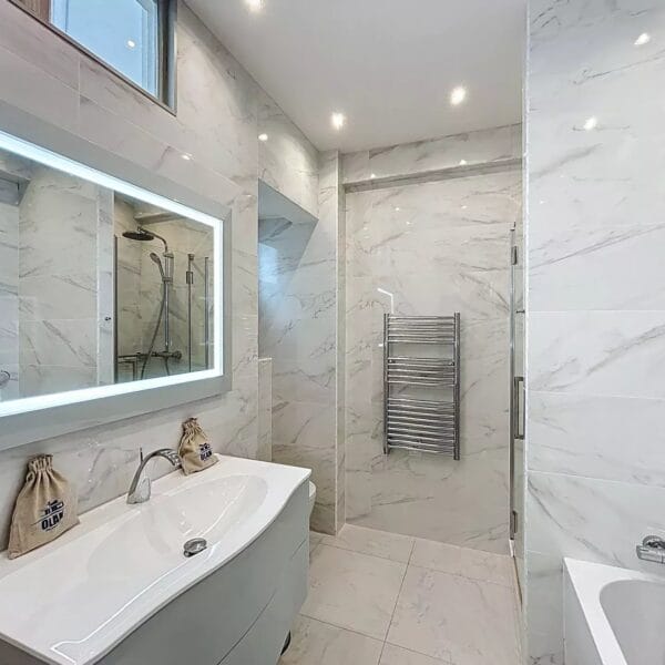 Cannes: Exceptional Wide duplex 5 BR Apartment 1 minute from the Palais + terraces