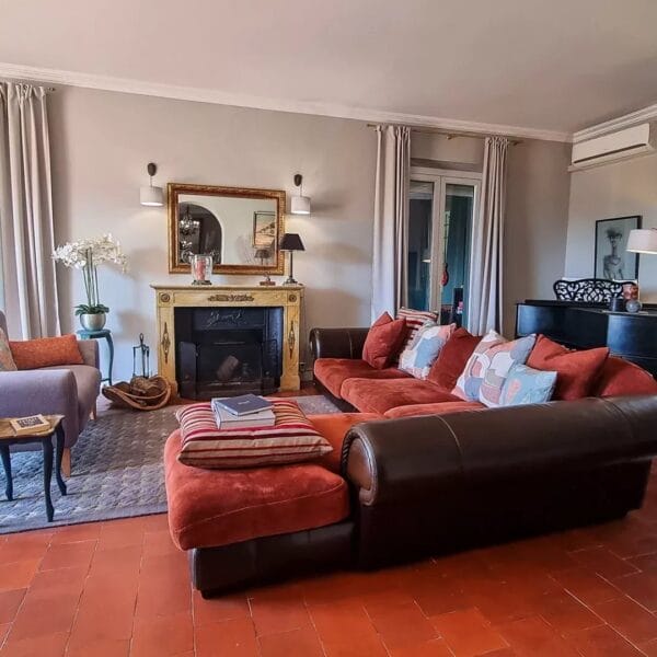 Bastide Le Cannet : 380 M2, swimming pools, terrain 2885 M2