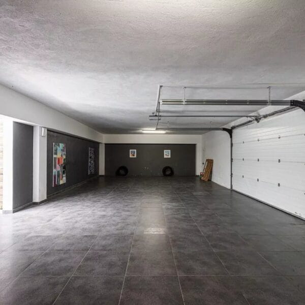 Architect-Designed Contemporary Villa – Between Biot and Valbonne