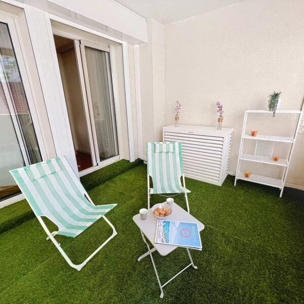 Cannes – Rue d’Antibes • Elegant One-Bedroom Apartment with Spacious Furnished Terrace, Absolute Peace in the City Center