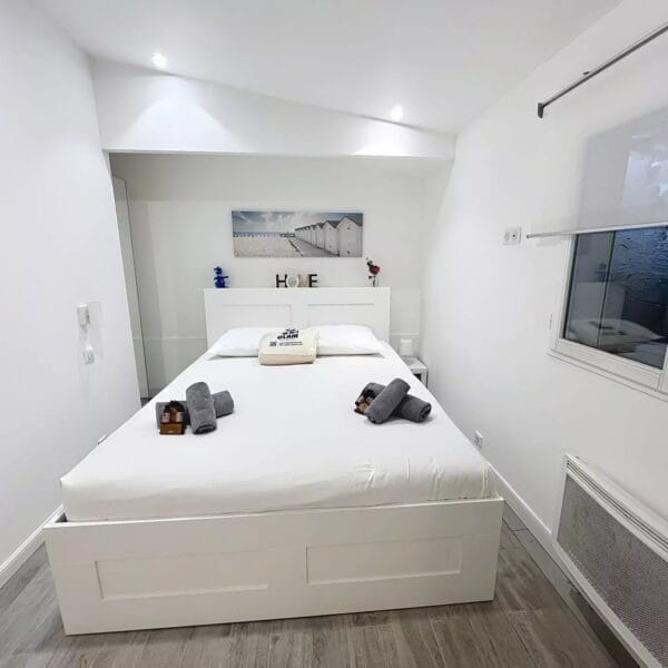 Little White House in Cannes – 2 BR + mezzanine duplex apartment close to Suquet