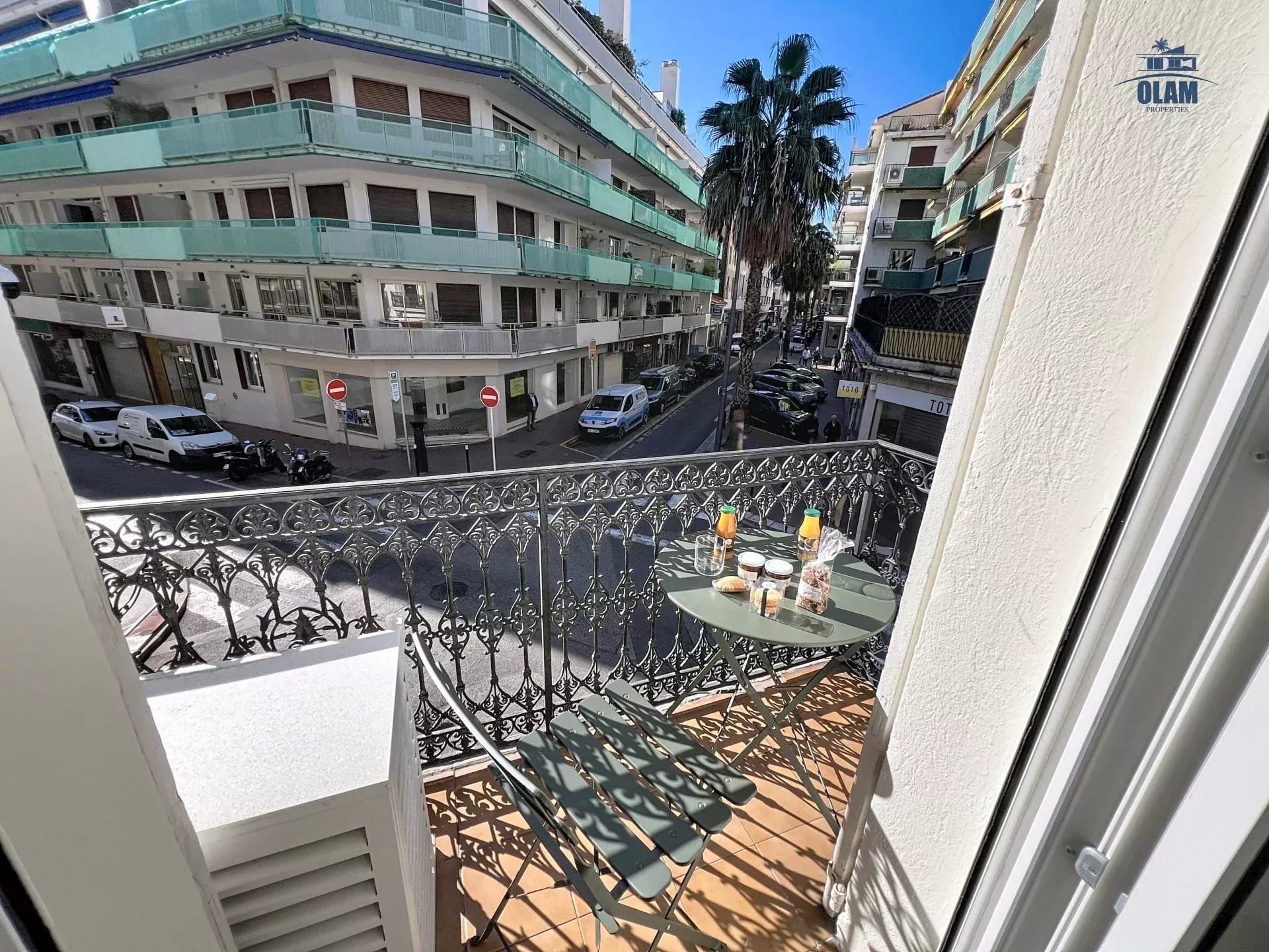 Cannes Banane : Cozy studio hyper centre avec balconnet rénové 2025